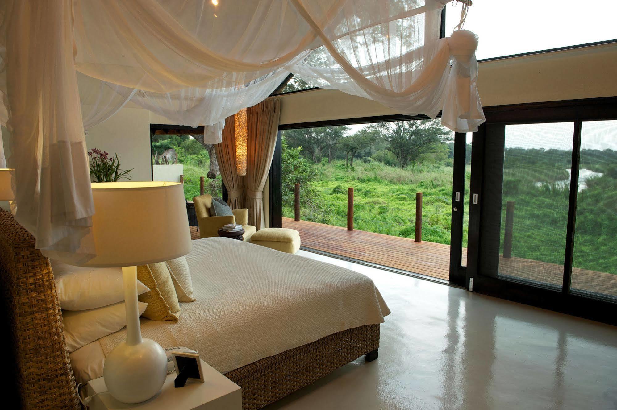 Lion Sands - Tinga Lodge Skukuza Exterior photo